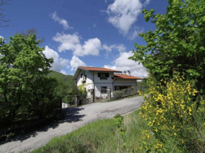 Cozy Holiday Home in Tuscany with Private Garden, Campo Tizzoro